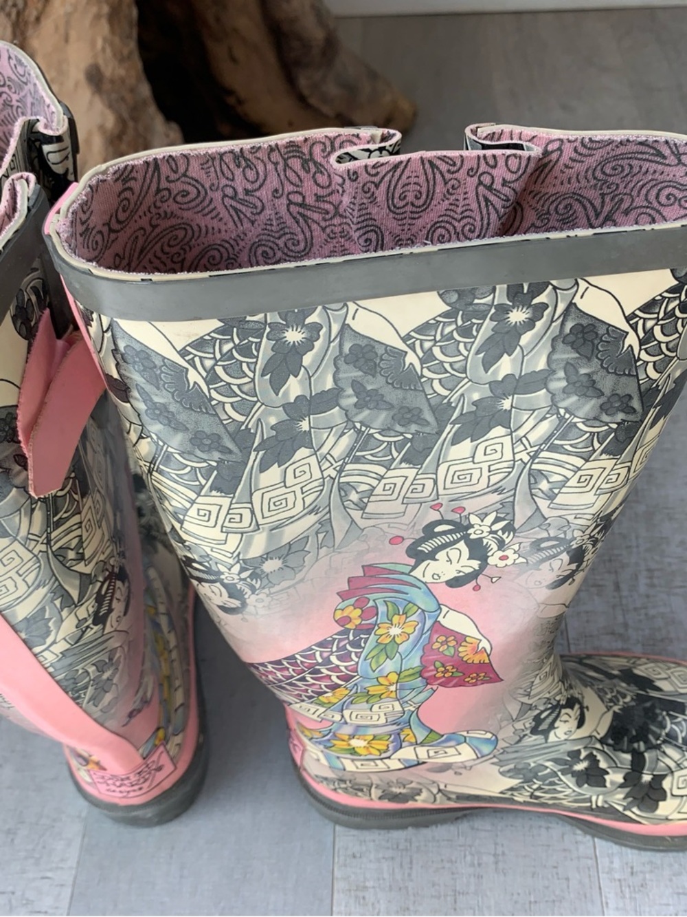Women's Pink-Trim Patterned Rain Boots - Picture 4 of 5